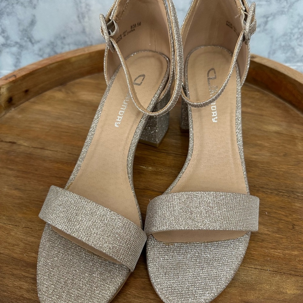 CL by Laundry Jody Sandals 8.5 Gold Glitter Block Heel Ankle Strap - Picture 2 of 6